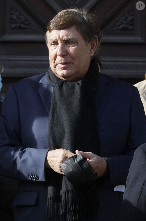 Jean-Pierre Foucault - Sorties des obsèques de Etienne Mougeotte en l'église Saint-François-Xavier à Paris. Le 13 octobre 2021
© Jacovides-Clovis / Bestimage