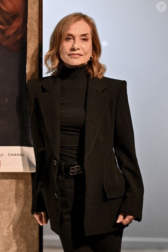 Isabelle Huppert assiste à la projection du film Violette Noziere lors du 16e Festival du film Lumière à Lyon, France, le 16 octobre 2024. Photo by Julien Reynaud/APS-Medias/ABACAPRESS.COM