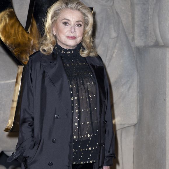Catherine Deneuve  – Photocall du Défilé de mode Saint Laurent  Collection Printemps-Été 2026 dans le cadre de la Fashion Week de Paris, France, le 29 septembre 2025.
 
© Olivier Borde / Bestimage