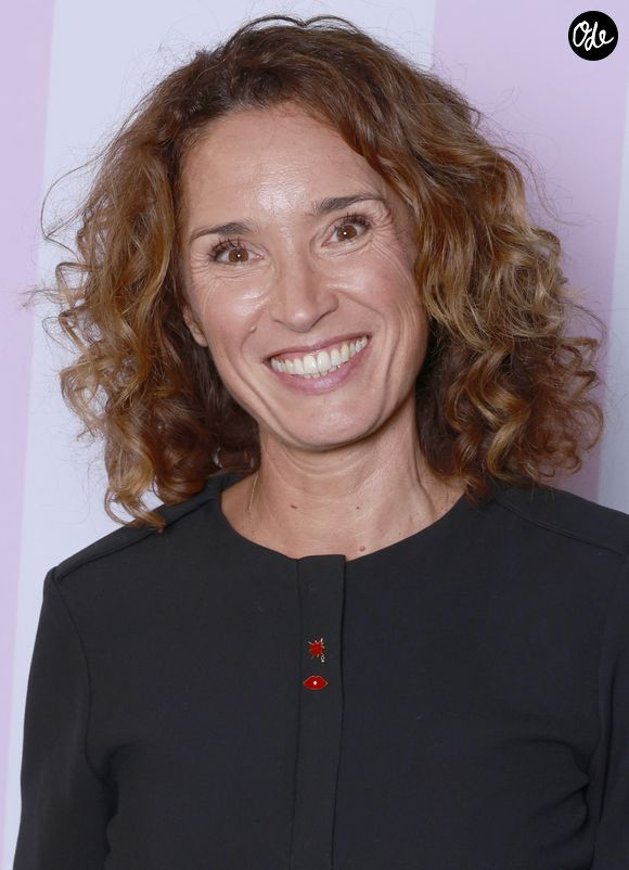 C'est pourtant dans ces circonstances qu'une amibe, un parasite microscopique, est entrée dans son œil. "Un parasite est rentré dans mon œil et a grignoté ma cornée"

Soirée Télé 7 jours chez Francette à Paris, jeudi 4 septembre 2025. - Soirée Télé 7 jours chez Francette à Paris le 4 septembre 2025.
© Christophe Aubert via Bestimage