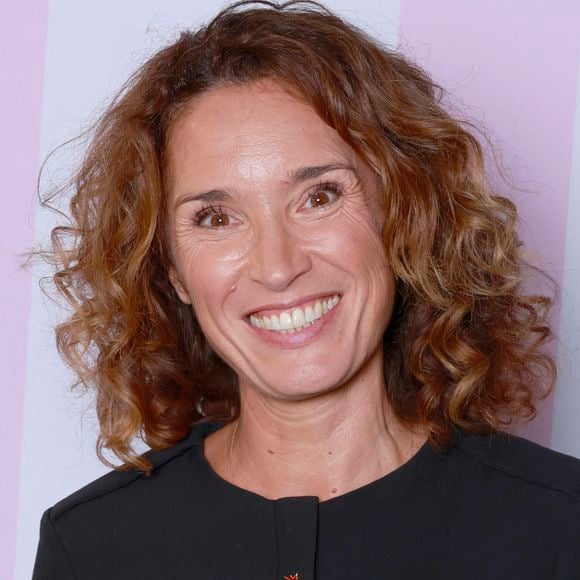 C'est pourtant dans ces circonstances qu'une amibe, un parasite microscopique, est entrée dans son œil. "Un parasite est rentré dans mon œil et a grignoté ma cornée"

Soirée Télé 7 jours chez Francette à Paris, jeudi 4 septembre 2025. - Soirée Télé 7 jours chez Francette à Paris le 4 septembre 2025.
© Christophe Aubert via Bestimage