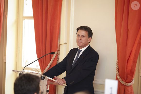 Exclusif - Manuel Valls - Dîner de La Revue des Deux Mondes, à La Maison de l’Amérique Latine, en l’honneur de M. Valls à Paris le 27 mai 2025© Jack Tribeca / Bestimage