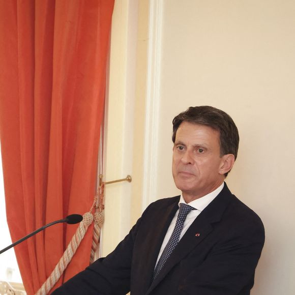 Exclusif - Manuel Valls - Dîner de La Revue des Deux Mondes, à La Maison de l’Amérique Latine, en l’honneur de M. Valls à Paris le 27 mai 2025© Jack Tribeca / Bestimage
