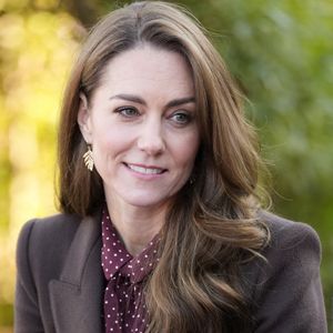 Le prince William, prince de Galles, et Catherine (Kate) Middleton, princesse de Galles, visitent le centre communautaire de Southport, pour rencontrer les familles des victimes de l'attaque au couteau, le 10 octobre 2024. © Julien Burton / Bestimage