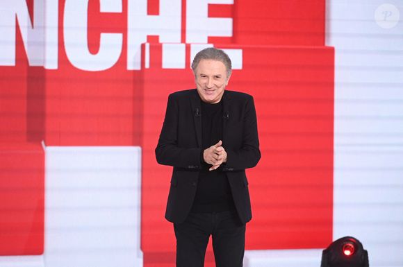 Exclusif - Michel Drucker - Enregistrement de l'émission Vivement dimanche au studio Rive Gauche, presentée par Michel Drucker . Diffusion sur France 3 le 22/03/2026. Photos prises le 11 mars 2026. © Guillaume Gaffiot / Bestimage