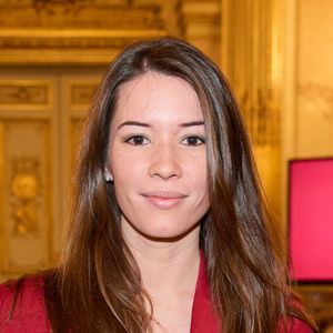 C'est l'heure du départ pour Emilie Broussouloux ! 

Exclusif - Émilie Broussouloux - Cérémonie des Trophées du MédiaClub’Elles dans les salons de l'Hôtel de Lassay à Paris. Cette soirée récompense les femmes et les hommes ayant oeuvré pour une meilleure représentation des femmes dans les médias. © Cyril Moreau/Bestimage