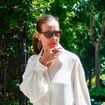 Carole Bouquet présente pour accompagner son ex-compagnon Francis Giacobetti une dernière fois, elle a épaulé leur fils Louis dans l'épreuve