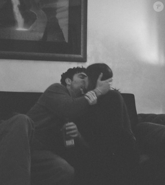 Stella a épousé Alex Gruszynski, son ami d’enfance et entrepreneur américain.

Stella del Carmen Banderas avec son époux. Capture Instagram