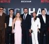 Le couple a eu quatre enfants, trois garçons et une fille
Mia Regan, Romeo Beckham, Cruz Beckham, Harper Beckham, David Beckham, Victoria Beckham, Brooklyn Peltz Beckham et Nicola Peltz Beckham à l'avant-première de la série documentaire Netflix 'Beckham' à Londres, le 3 octobre 2023.