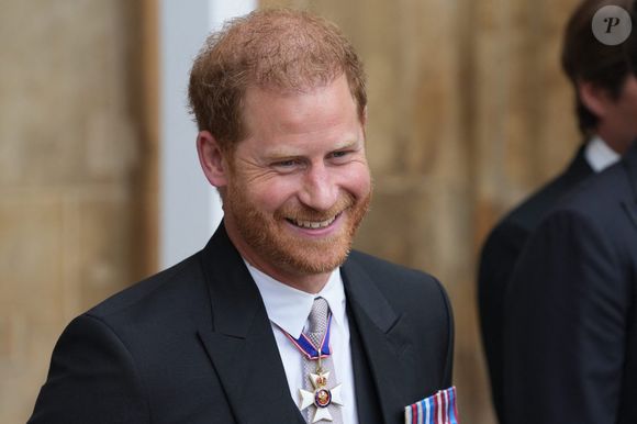 Selon "Hello! Magazine", le fils cadet de Charles III est "dans un très bon état d’esprit" et "très enthousiaste" à l’idée de se consacrer à ses causes de prédilection...

Le prince Harry, duc de Sussex - Les invités arrivent à la cérémonie de couronnement du roi d'Angleterre à l'abbaye de Westminster de Londres, Royaume Uni, le 6 mai 2023. Avalon/Panoramic/Bestimage