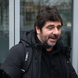 Exclusif - Patrick Fiori à la sortie des studios de RTL à Neuilly-sur-Seine, France, le 12 février 2025. © Agence / Bestimage