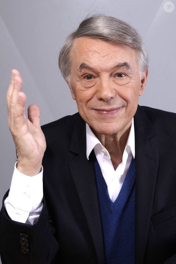 Sa maison est à Uccle, près de Bruxelles

Salvatore Adamo pose lors d'une séance de portrait à Paris, France, en décembre 2017. Photo par VIM/ABACAPRESS.COM