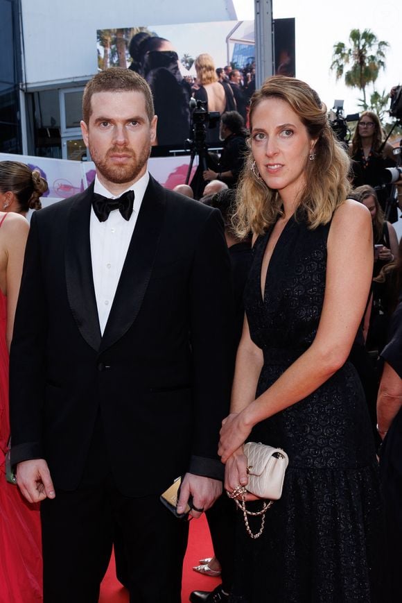 Alexandre et Joy, enfants de Diane et Dominique, ont finalement pris les rênes de la maison Barrière. 

Alexandre Barrière et sa soeur Joy Desseigne Barrière - Montée des marches de la cérémonie de clôture du 78ème Festival International du Film de Cannes, au Palais des Festivals à Cannes. Le 24 mai 2025
© Jacovides-Moreau / Bestimage