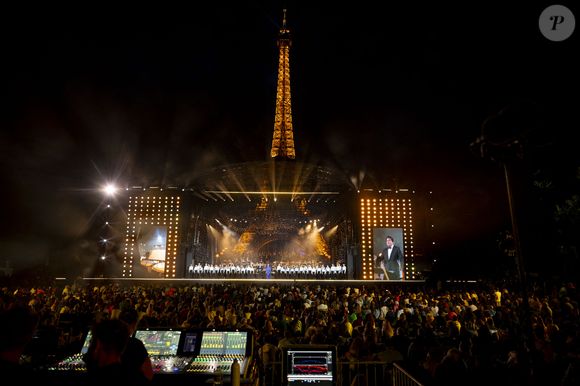 Exclusif - Florian Sempey, Bruno de Sá - 13ème édition du Concert de Paris aux pieds de la Tour Eiffel à l’occasion de la fête nationale du 14 juillet proposé par Radio France, France Télévisions, la Ville de Paris, et Électron Libre Productions.

© Perusseau / Clovis / Bestimage