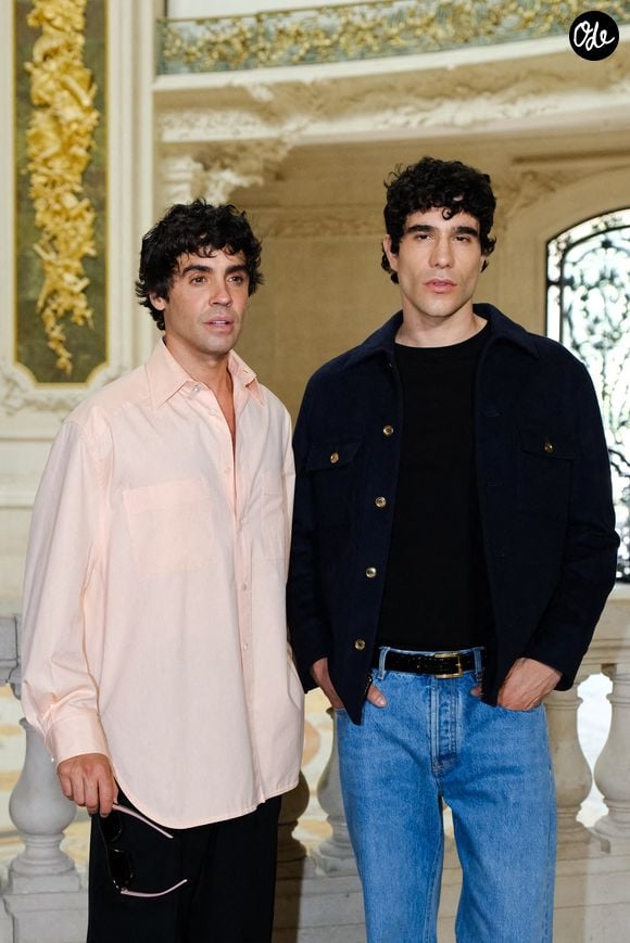 Javier Ambrossi and Javier Calvó au deuxième défilé Chanel "Collection Haute Couture Automne/Hiver 2026-2027" lors de la Fashion Week de Paris, le 7 juillet 2026

© Pauline Mourey / Bestimage