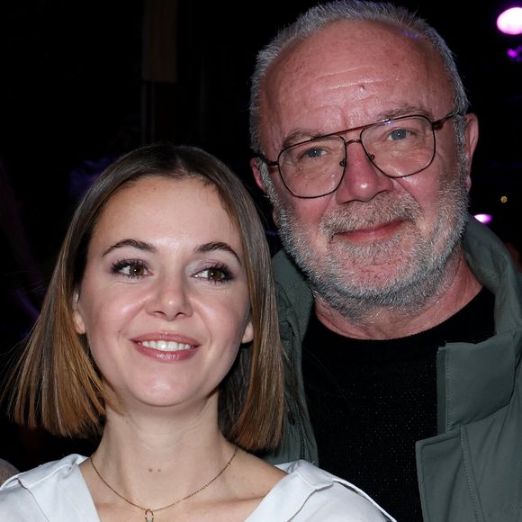 Elle a suivi les traces de son père en se lançant dans une carrière d'artiste

Enya Baroux et son père Olivier Baroux lors de la 28ème édition du Festival international du film de comédie de l'Alpe d'Huez le 18 janvier 2025. © Dominique Jacovides / Bestimage