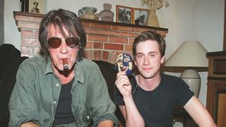 "Je l'adore mais…" : Thomas Dutronc explique pourquoi il ne souhaite pas vivre en Corse sous le même toit que son père Jacques