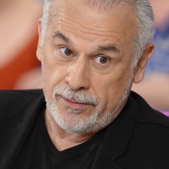 Énorme succès de France Télévisions, la série Mongeville s'est arrêtée brusquement il y a quatre ans.

Francis Perrin - Enregistrement de l'émission "Vivement Dimanche" à Paris. Invité principal Charlotte de Turckheim