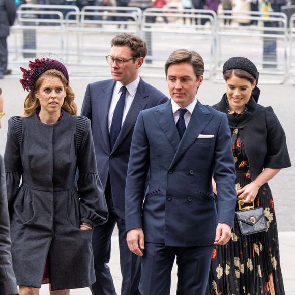 La princesse Beatrice d’York et son mari, Edoardo Mapelli Mozzi, La princesse Eugenie d’York et son mari Jack Brooksbank lors du service d'action de grâce en hommage au prince Philip, duc d’Edimbourg, à l'abbaye de Westminster à Londres, Royaume Uni, le 29 mars 2022. Le prince Philip, duc d’Edimbourg, est décédé le 9 avril 2021. © Royalportraits Europe/Bernard Rubsamen / Bestimage