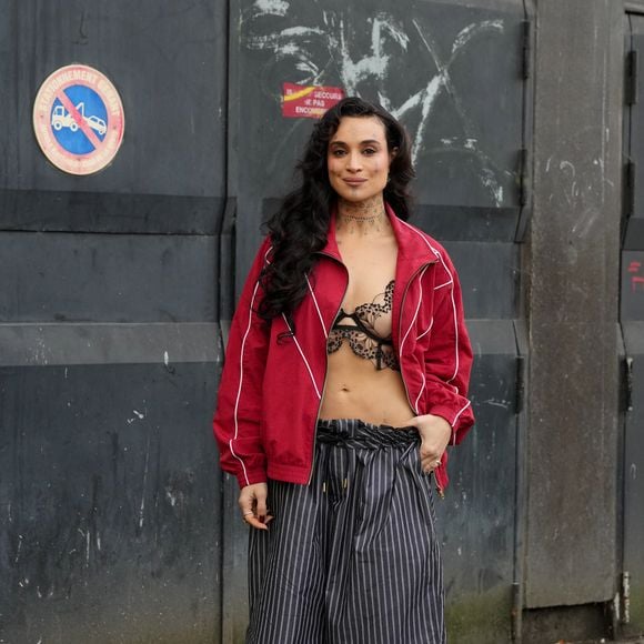 Camelia Jordana assiste au défilé Willy Chavarria lors de la semaine de la mode masculine automne/hiver 2026-2027 à Paris le 23 janvier 2026 à Paris, France.

Lucia Sabatelli / Bestimage