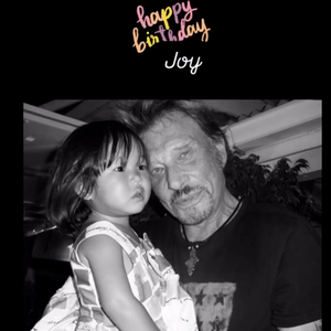 La jeune fille apparaît aussi très complice avec son père, Johnny Hallyday.

Capture d'écran de la story Instagram de Læticia Hallyday.