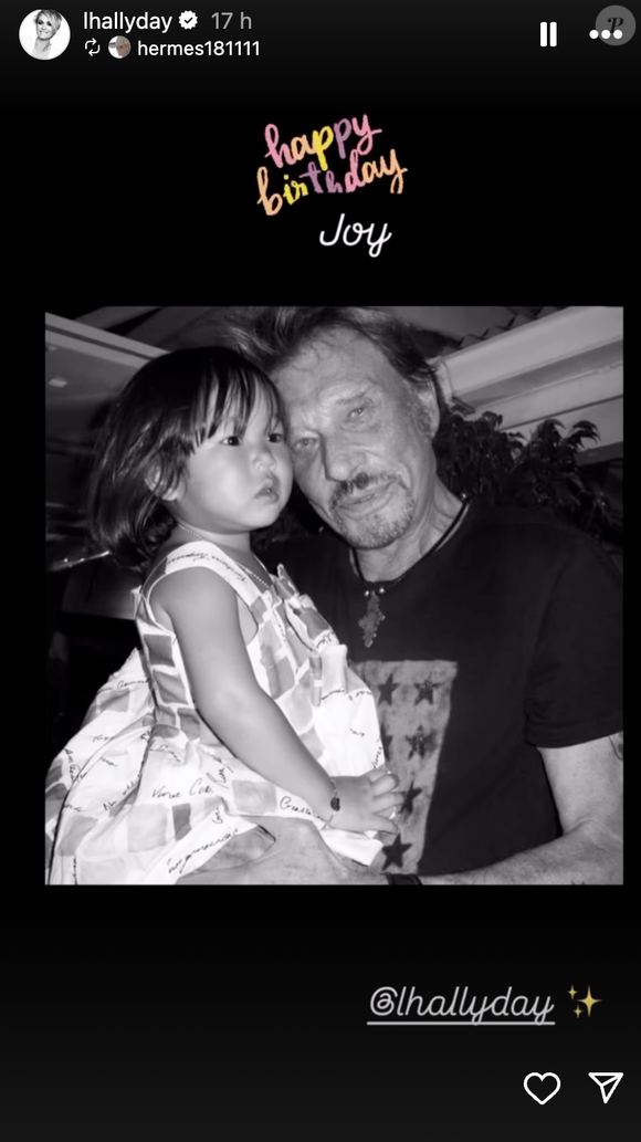 La jeune fille apparaît aussi très complice avec son père, Johnny Hallyday.

Capture d'écran de la story Instagram de Læticia Hallyday.