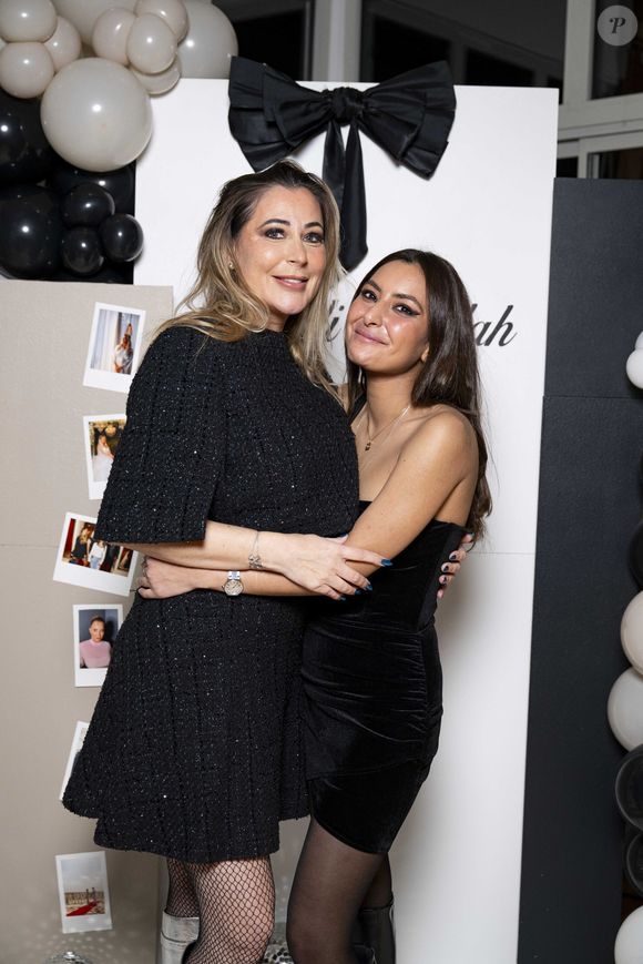 Exclusif - Magali Berdah, Guest lors de l'anniversaire surprise de M.Berdah (43 ans) au Pavillon Gravelle à Paris le 26 novembre 2024 avec tous ses amis influenceurs.

© Pierre Perusseau / Bestimage