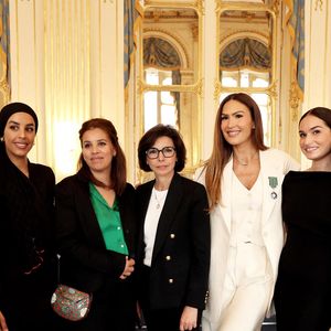 Exclusif - Vitaa et ses belles filles Sarah, Nawal, Asmaa, Ambre et Sofia Bendaoud - La chanteuse Vitaa et le Producteur musical Saïd Boussif élevés par la ministre de la Culture, Rachida Dati au grade de chevalier dans l'ordre des Arts et Lettres dans le salon des Maréchaux au ministère de la Culture à Paris le 24 juin 2024. © Dominique Jacovides - Alain Guizard / Bestimage