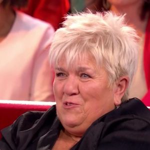 Mimie Mathy est l'invitée de "Vivement Dimanche", diffusé sur France 3 ce 9 février. Un grand moment d'émotion face à Michel Drucker.
