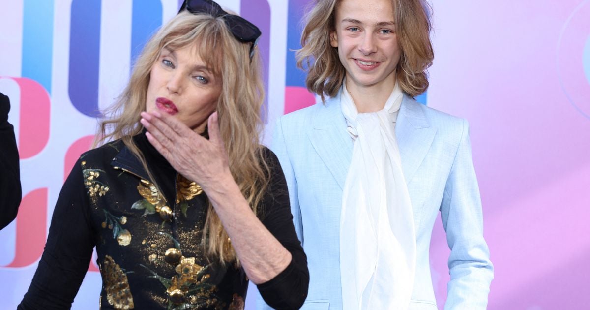 oh-si-joli-mon-billy-arielle-dombasle-adore-les-derni-res-photos-de
