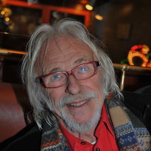 Et il a alors eu un coup de cœur immédiat pour ce lieu. "Ce n’était pas du tout prémédité. Je n’étais pas venu pour acheter un domaine viticole. Pas même un domaine de rien du tout... Quand je suis arrivé ici, c’était sinistre", avait-il raconté à "La Dépêche".

Le comedien francais Pierre Richard participe a une presentation et a une degustation de ses vins a Narbonne, le 10 decembre 2013. Pierre Richard, est proprietaire du domaine viticole "Chateau Bel Eveque", a Gruissan dans l'Aude.
ROBERT FAGES / BESTIMAGE