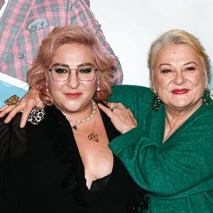 Marilou Berry et Josiane Balasko assistent au photocall pour la première de "Mes tres chers enfants" à l'UGC Bercy à Paris, France, le 13 décembre 2021. Photo by Victor Joly/ABACAPRESS.COM