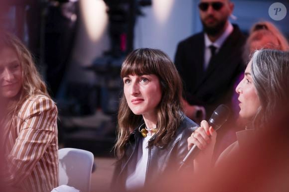 Exclusif - Exclusif - Juliette Armanet - Plateau de l'émission "C à vous" lors du 78ème Festival International du Film de Cannes le 14 mai 2025. 

© Jack Tribeca / Bestimage