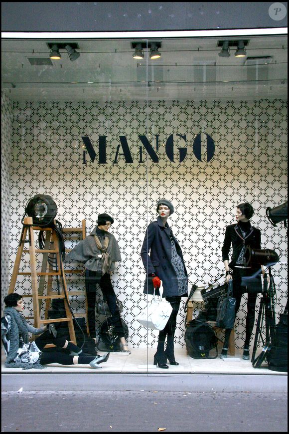 Illustration - Le magasin Mango Boulevard Haussman à Paris - 10/10/2007 © CELINE BONNARDE / BESTIMAGE