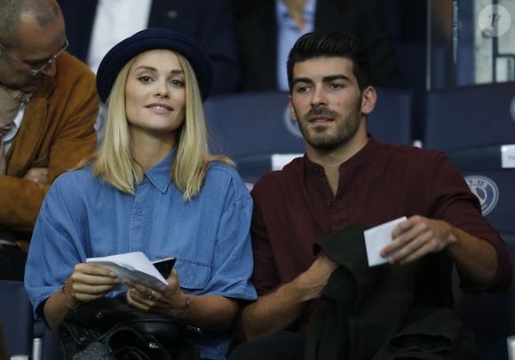 Joy Esther et son petit ami Andrea Condorelli - People au match de football PSG-GFC Ajaccio lors de la 2ème journée de la Ligue 1 au Parc des Princes à Paris, le 16 août 2015.
©Marc Ausset Lacroix / Bestimage
