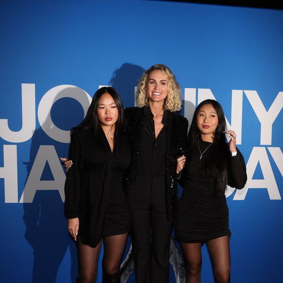 Laeticia Hallyday et ses filles Joy et Jade - Photocall du vernissage de l'exposition "Johnny Hallyday, l'exposition" au Palais des Expositions à Paris. Le 21 décembre 2023
© Dominique Jacovides / Bestimage