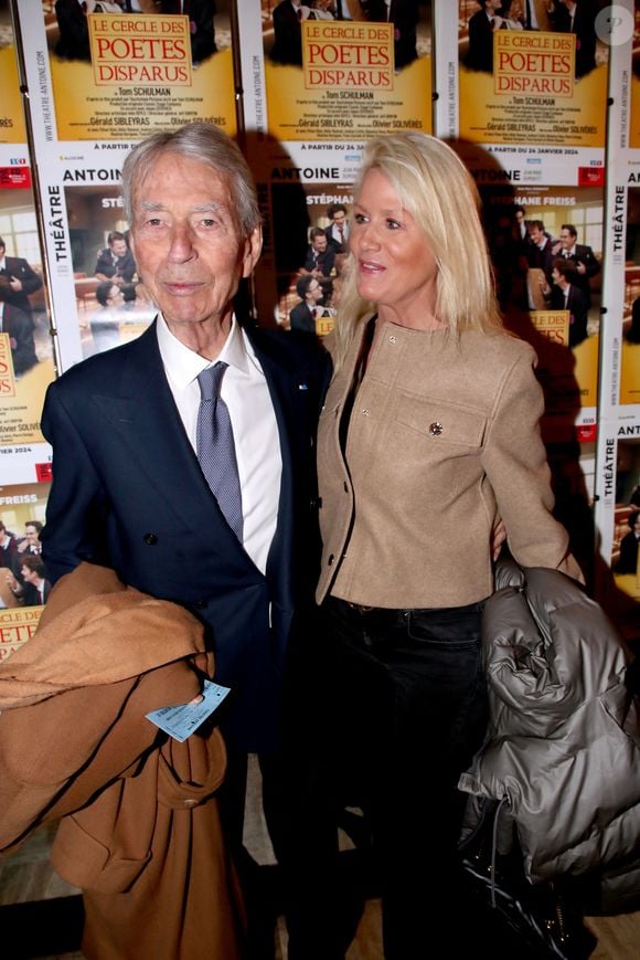 Jean-Claude Narcy et sa compagne Alice Bertheaume - Personnalités à la générale de la pièce de théâtre " Le Cercle des Poètes Disparus " au Théâtre Antoine à Paris, France. Le 8 Février 2024. © Bertrand Rindoff / Bestimage