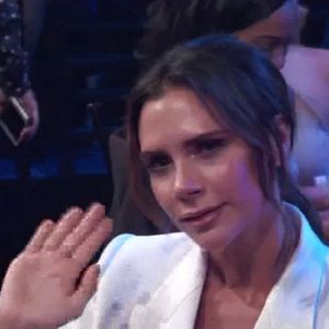 Victoria Beckham reçoit le prix de l’icône de la mode lors des People ’s Choice Awards à Los Angeles le 11 novembre 2018.