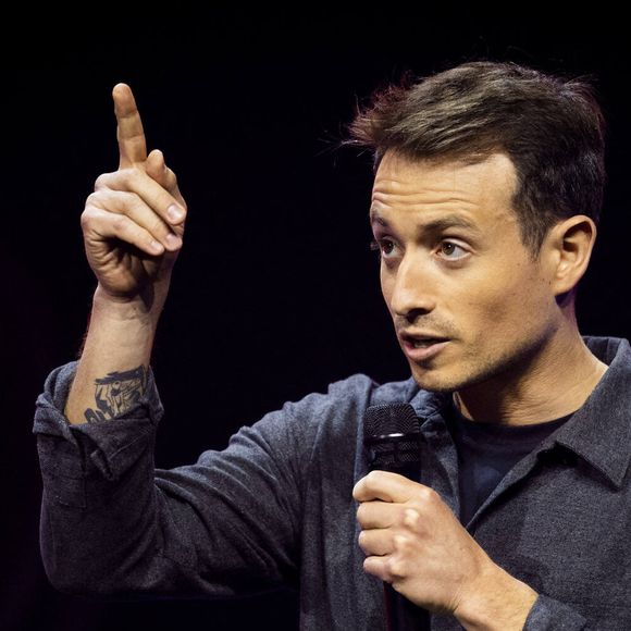 Hugo Clement - Journaliste - Deuxième édition du Grand Débat des Valeurs au Palais des Sports de Paris le 13 avril 2023.
JB Autissier / Panoramic / Bestimage