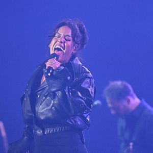 Amel Bent assistant au Foot Concert, au profit de l'association Huntington Avenir à la LDLC Arena à Lyon, France, le 11 novembre 2024. Photo par Julien Reynaud/APS-Medias/ABACAPRESS.COM