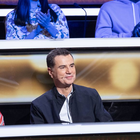 Comme toujours, en plus des candidats invités à jouer, trois personnalités rejoignent les bancs pour répondre aux questions de l'animateur

Exclusif - Fabienne Carat, Laurent Luyat, Natasha St-Pier lors de l'enregistrement de l'émission "100% logique" présentée par C. Feraud et qui sera diffusée le 11 octobre 2025 au Studio du Lendit à Saint-Denis, France, le 8 mars 2025. © Cyril Moreau/Bestimage