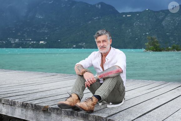 Exclusif - Stéphane Blancafort (Ici Tout Commence) pose lors du Festival du Cinéma Francais et de la gastronomie d'Aix-les-Bains, France, le 4 juin 2025. © Denis Guignebourg/Bestimage