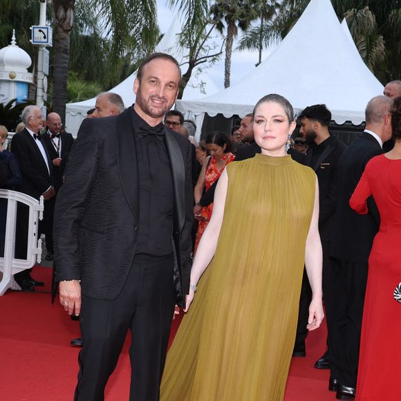 Rétro - Décès de l'actrice Emilie Dequenne à l'âge de 43 ans - Info - Emilie Dequenne dit combattre un cancer de plus en plus agressif - Emilie Dequenne et Michel Ferracci - Montée des marches du film « Le deuxième acte » pour la cérémonie d’ouverture du 77ème Festival International du Film de Cannes, au Palais des Festivals à Cannes. Le 14 mai 2024 Bestimage