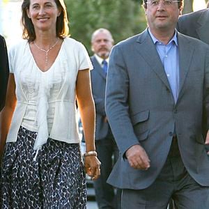 Ségolène Royal et François Hollande assistent à l'ouverture de l'Université d'été du Parti socialiste à La Rochelle près de Bordeaux, France, le 24 août 2006. Photo de Bernard-Mousse/ABACAPRESS.COM
