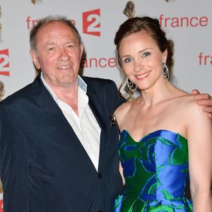 Manifestement, les deux femmes sont souvent confondues. "Ce n'est pas sa faute à elle si elle est plus célèbre que moi", a lâché Delphine Depardieu avec humour.

Alain Depardieu et sa fille Delphine Depardieu - 29ème cérémonie des Molières 2017 aux Folies Bergère à Paris le 29 mai 2017. © Coadic Guirec/Bestimage