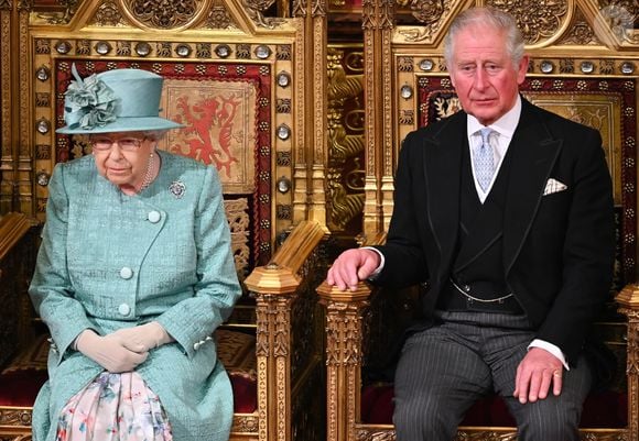 Charles, la reine Elisabeth II d’Angleterre - Arrivée de la reine Elizabeth II et discours à l'ouverture officielle du Parlement à Londres le 19 décembre 2019. Lors de son discours, la reine a dévoilé son plan décennal pour mettre à profit le Brexit et relancer le système NHS.