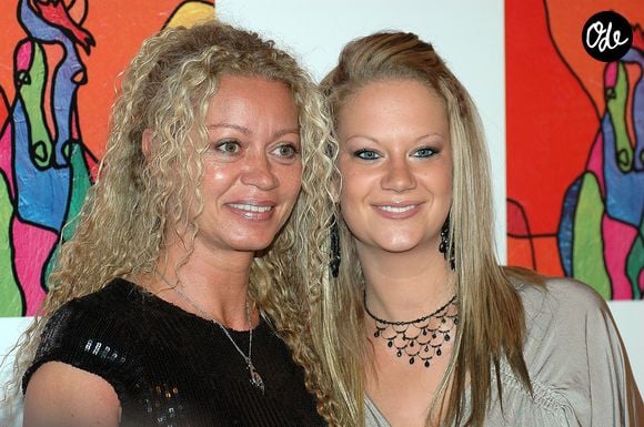 Raphaëlle Ricci et sa fille Alexane lors du 16e édition des "Trophées Epona" à Cabourg, le 11 octobre 2009. © JLPPA / Bestimage