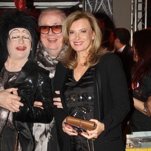Michel Michel (patron du Banana Café) et Valérie Trierweiler - 25 ans du club Banana café à Paris, France, le 5 décembre 2016. Les maîtres des lieux, Michel Michel et Rudy of Paris (Rudy Latchman), ont décidé de fêter les 25 ans du club Banana café ce lundi 5 décembre 2016 de 23h à l'aube. © Baldini/Bestimage