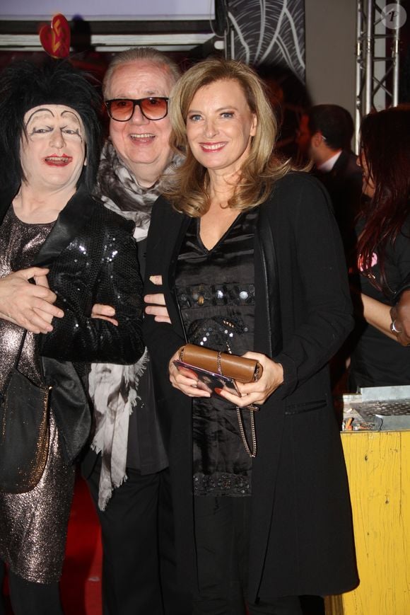 Michel Michel (patron du Banana Café) et Valérie Trierweiler - 25 ans du club Banana café à Paris, France, le 5 décembre 2016. Les maîtres des lieux, Michel Michel et Rudy of Paris (Rudy Latchman), ont décidé de fêter les 25 ans du club Banana café ce lundi 5 décembre 2016 de 23h à l'aube. © Baldini/Bestimage