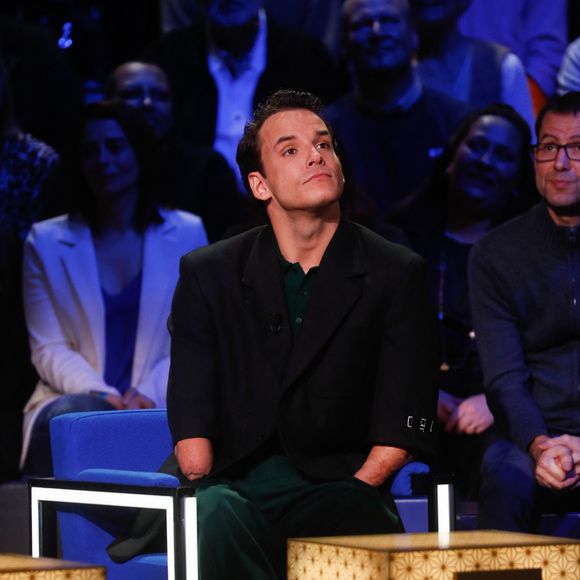 Exclusif - Théo Curin - Enregistrement de l'émission "La Boîte à Secrets N°19" dans les studios de la Cité du Cinéma à Saint-Denis, présentée par F.Bollaert et diffusée le 3 janvier sur France 3
© Christophe Clovis / Bestimage